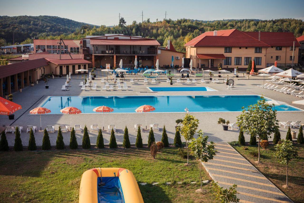 Illara Spa Hotel Irshava Eksteriør billede